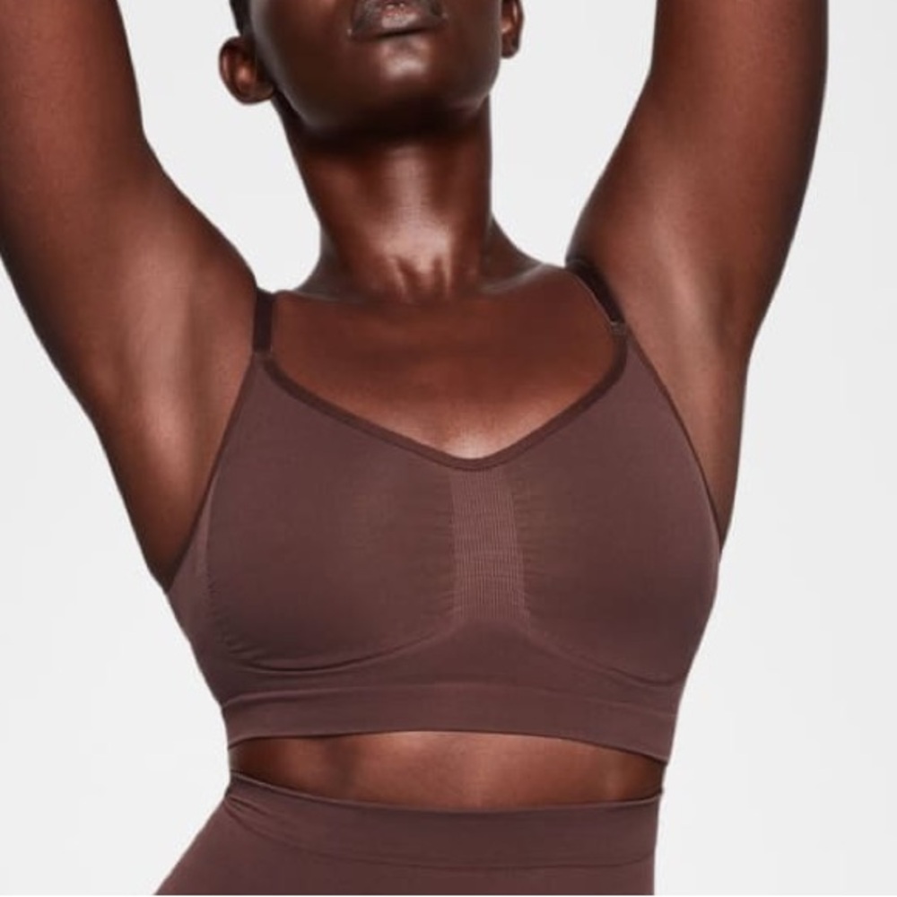 SKIMS Everyday Sculpt Bralette - Picture 2 of 9